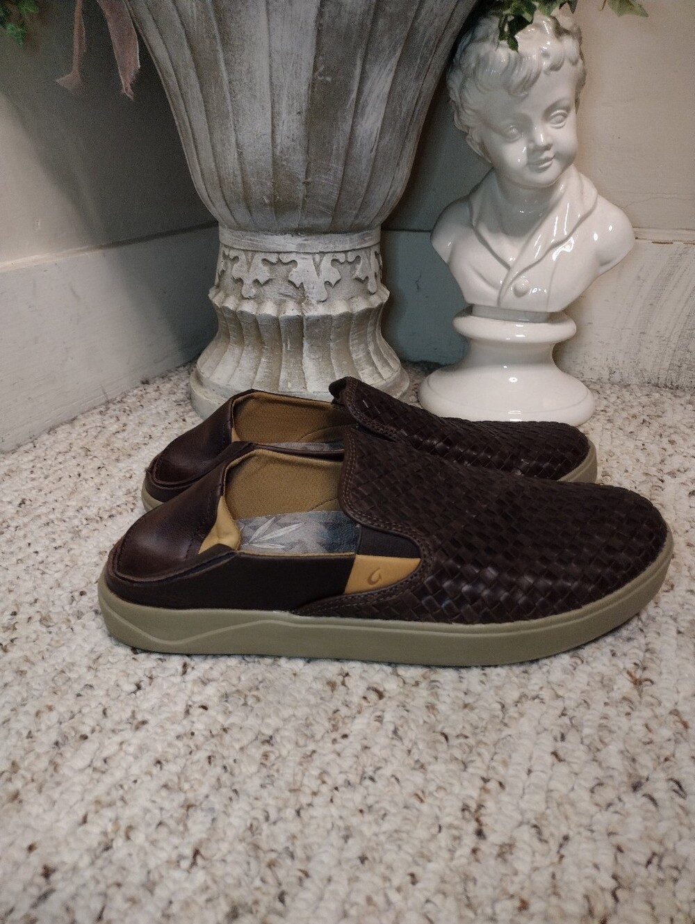 OluKai Lae'ahi Lahuhala Men’s Dark Brown Hand Woven Leather Slip-On Loafers - Picture 7 of 9